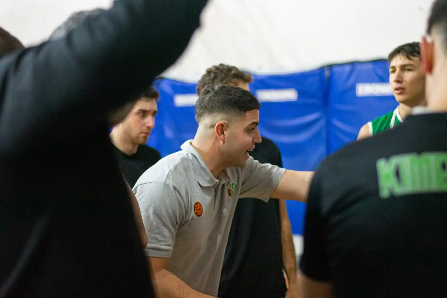 Mateo González Simaz, DT de Kimberley.