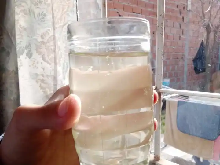 ¿Qué pasa con el agua?: el reclamo de una familia