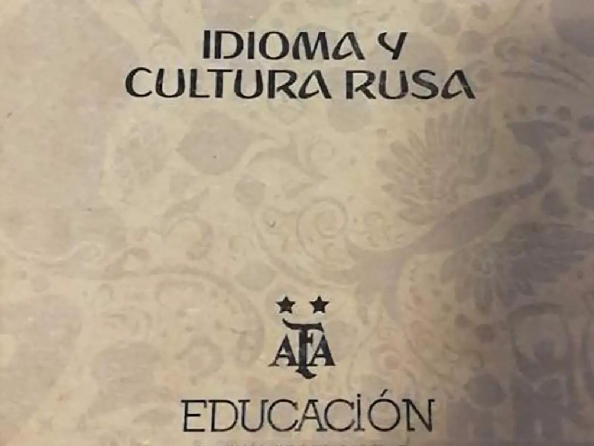  Polémica por un manual de la AFA con consejos para saber "qué hacer para tener alguna oportunidad con una chica rusa"