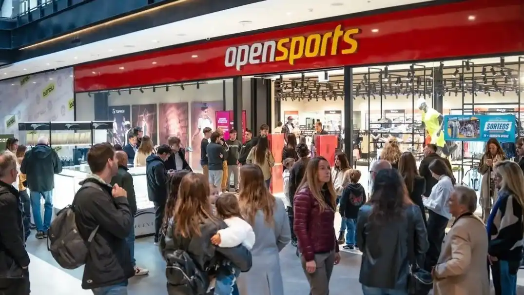 Un nuevo local de la firma deportiva llega al sector comercial del puerto. Foto: bendu