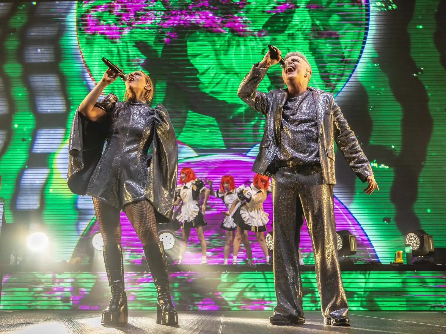 El dúo pop realiza una importante gira por Latinoamérica.