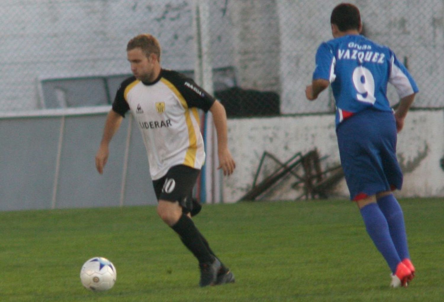 Giannaccini, pase prolijo y llegada al área de enfrente