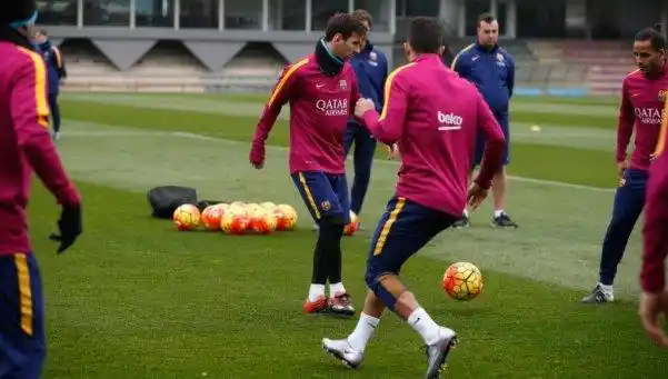 A dos días de su operación, Messi volvió a entrenar