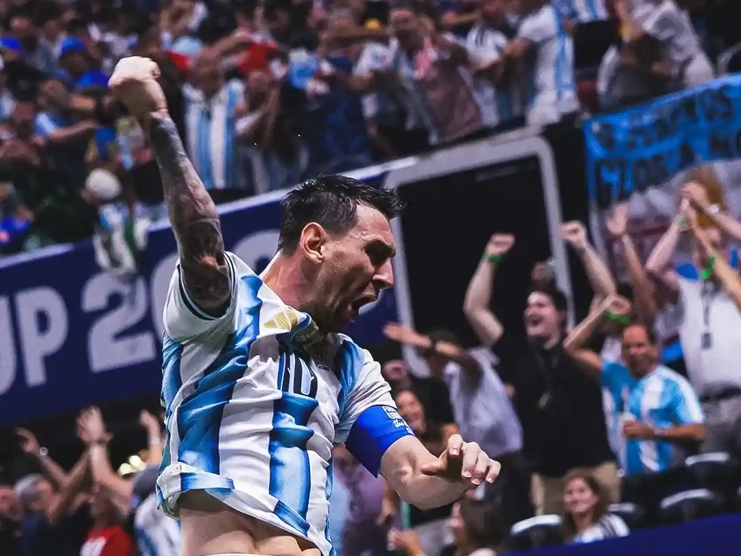 Argentina venció 3 a 2 a Egipto y avanzó a los cuartos de final del Mundial