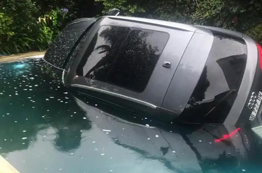 Cayó con camioneta Audi Q5 a la pileta del country y la explicación del hecho se volvió viral