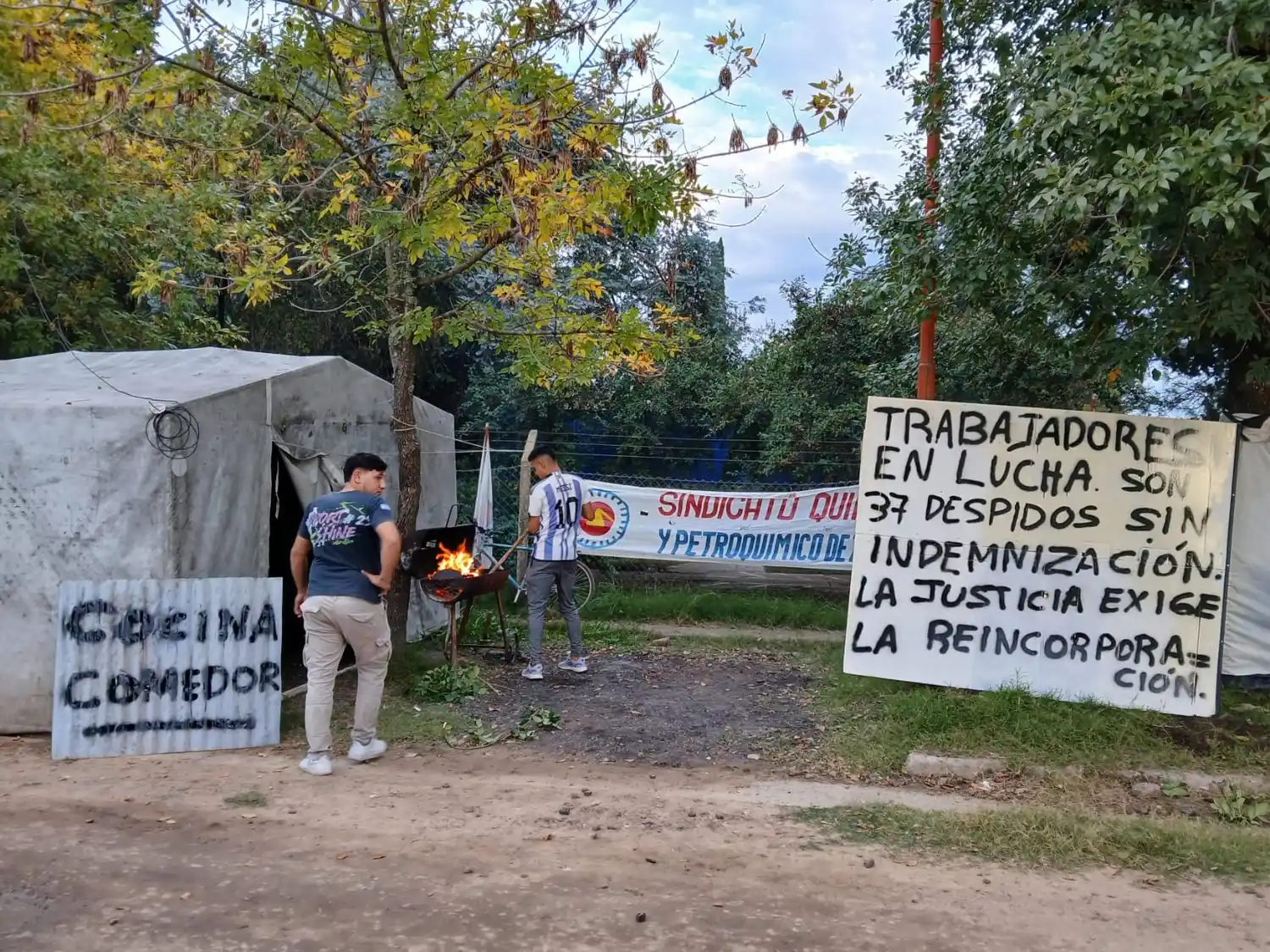 Conflicto en FADEMI: la Justicia ordenó reincorporar a los despedidos, pero la empresa no cumple