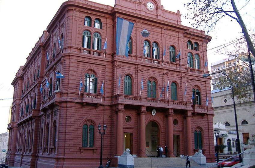 Tres renuncias radicales en el gabinete municipal