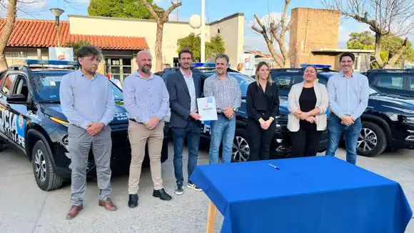 Firma de convenio del programa vínculos para más seguridad