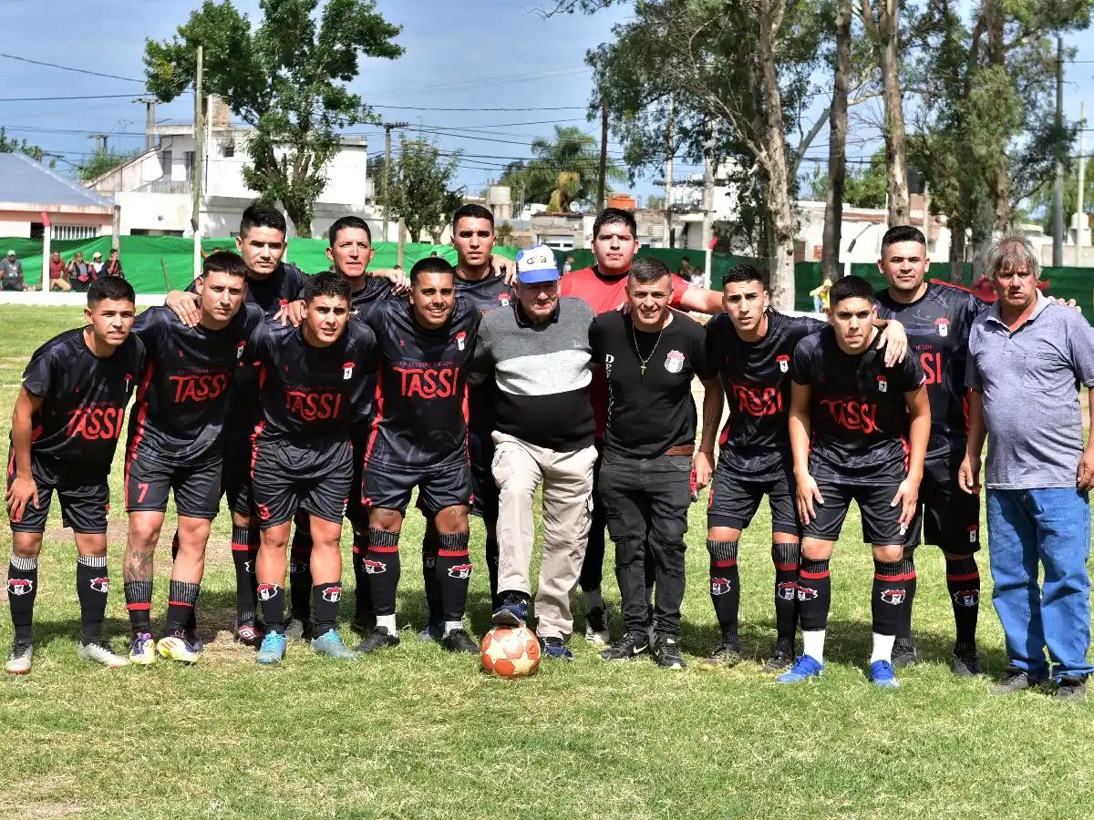 El “Defe” no pudo con Bochófilo  y se despidió