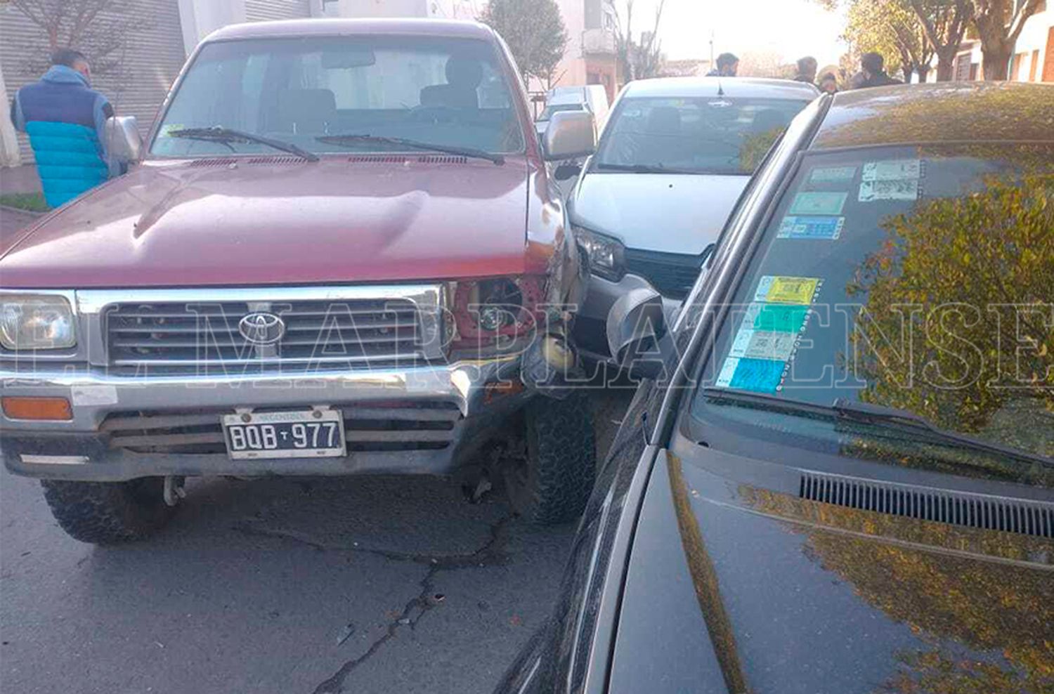 Chocaron a un remis en barrio Bernardino Rivadavia