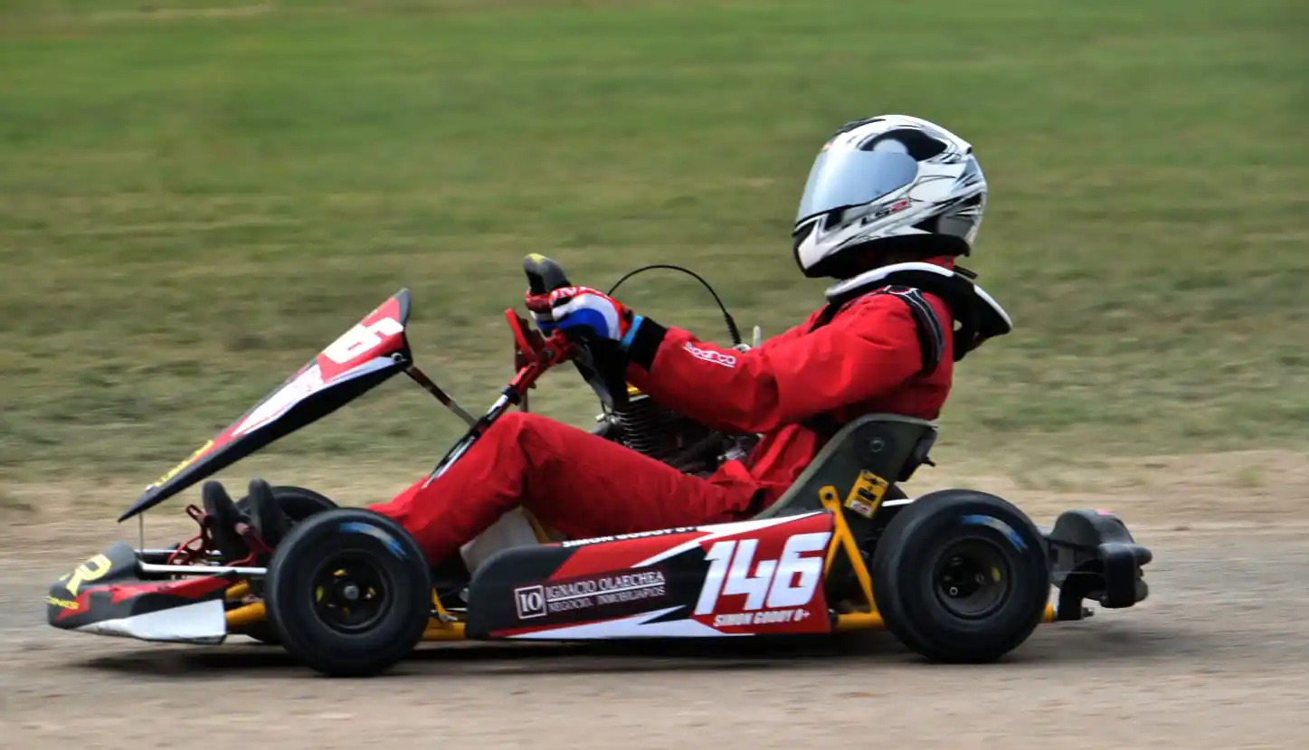 Karting regional: victoria del chascomunense Simón Godoy en Castelli
