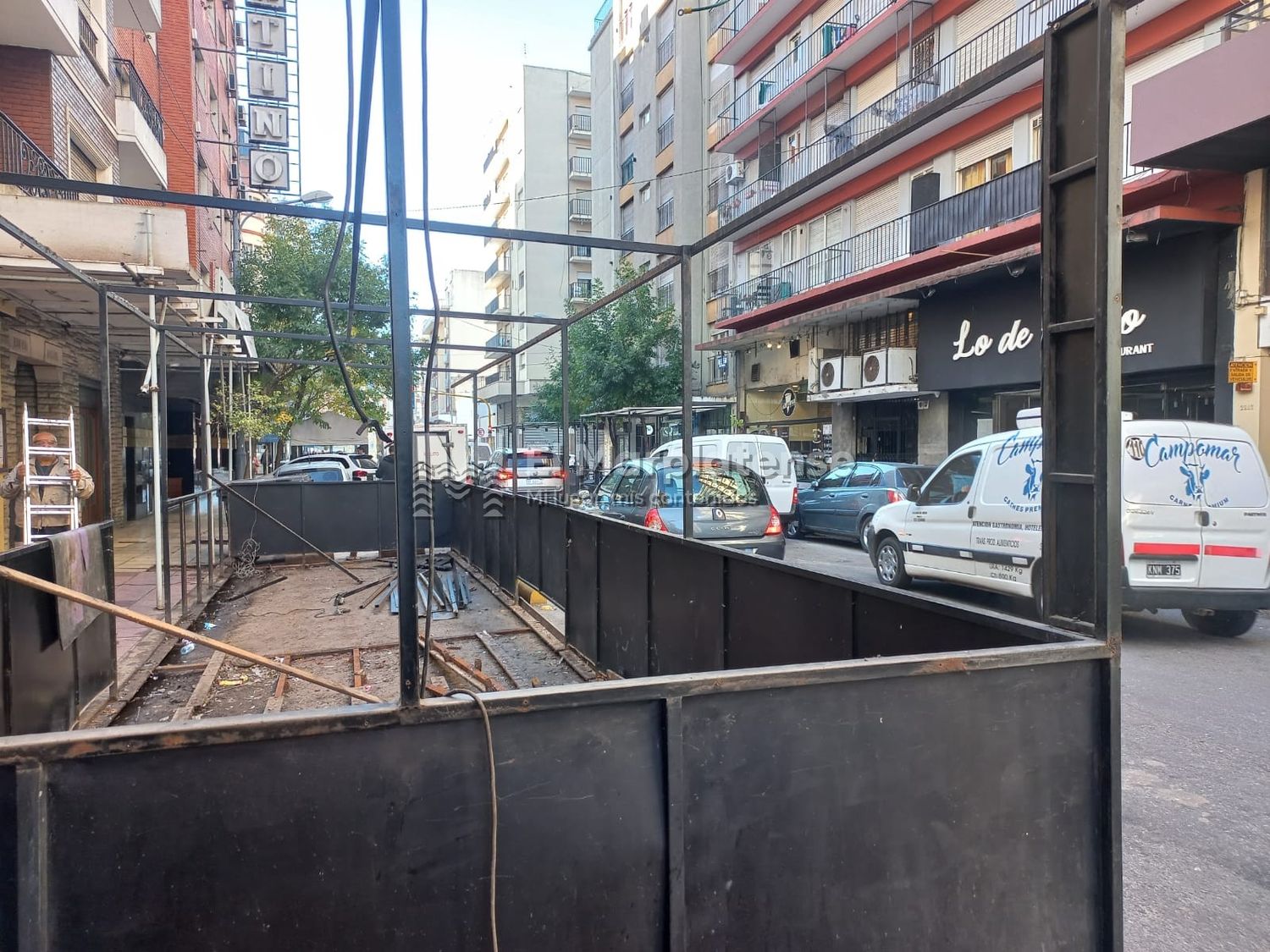 El Ejecutivo intimó a comerciantes que no retiraron el deck ni presentaron un nuevo proyecto.