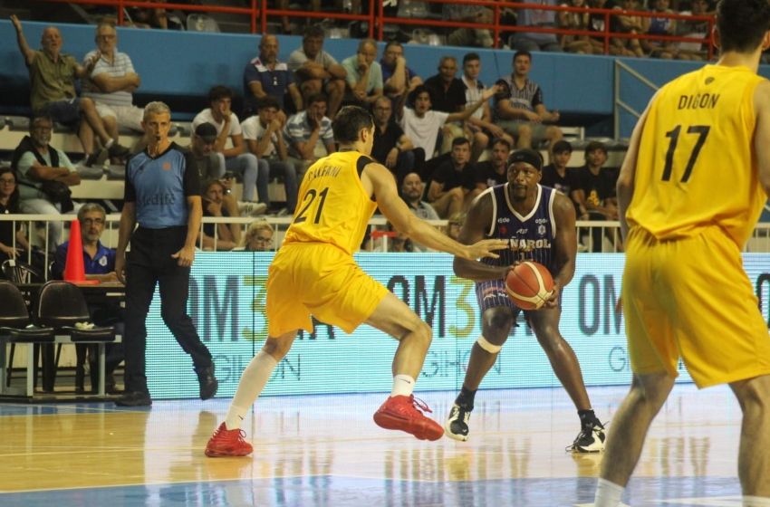 Peñarol volvió al ruedo con una derrota