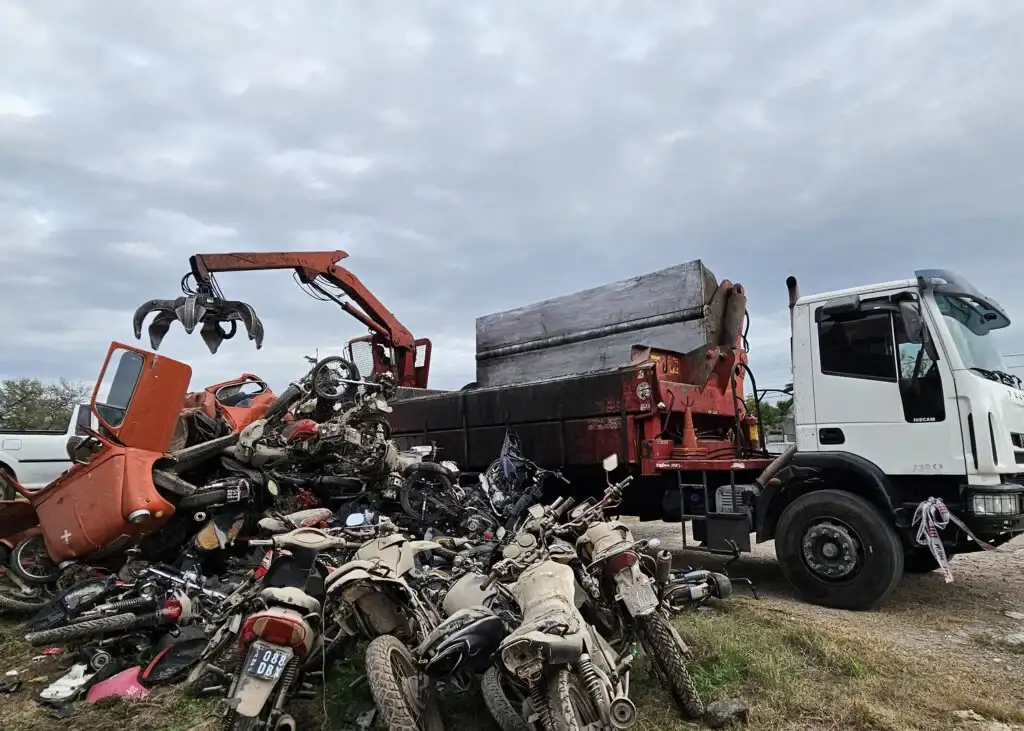 Crespo compactó 266 vehículos retenidos en operativos de control entre 2020 y 2025