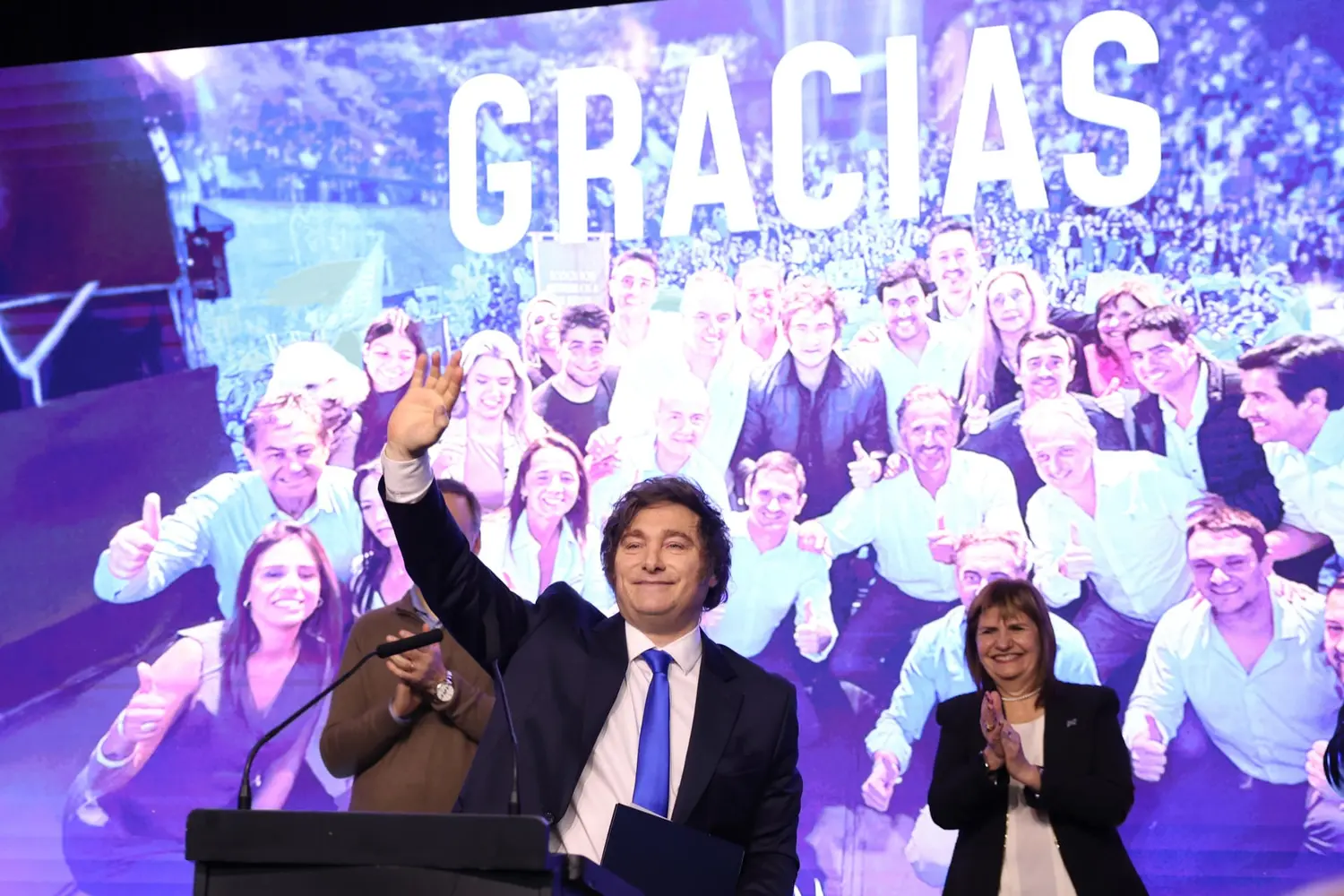 Milei relanza el Consejo de Mayo con gobernadores "dialoguistas" tras el triunfo electoral del domingo.