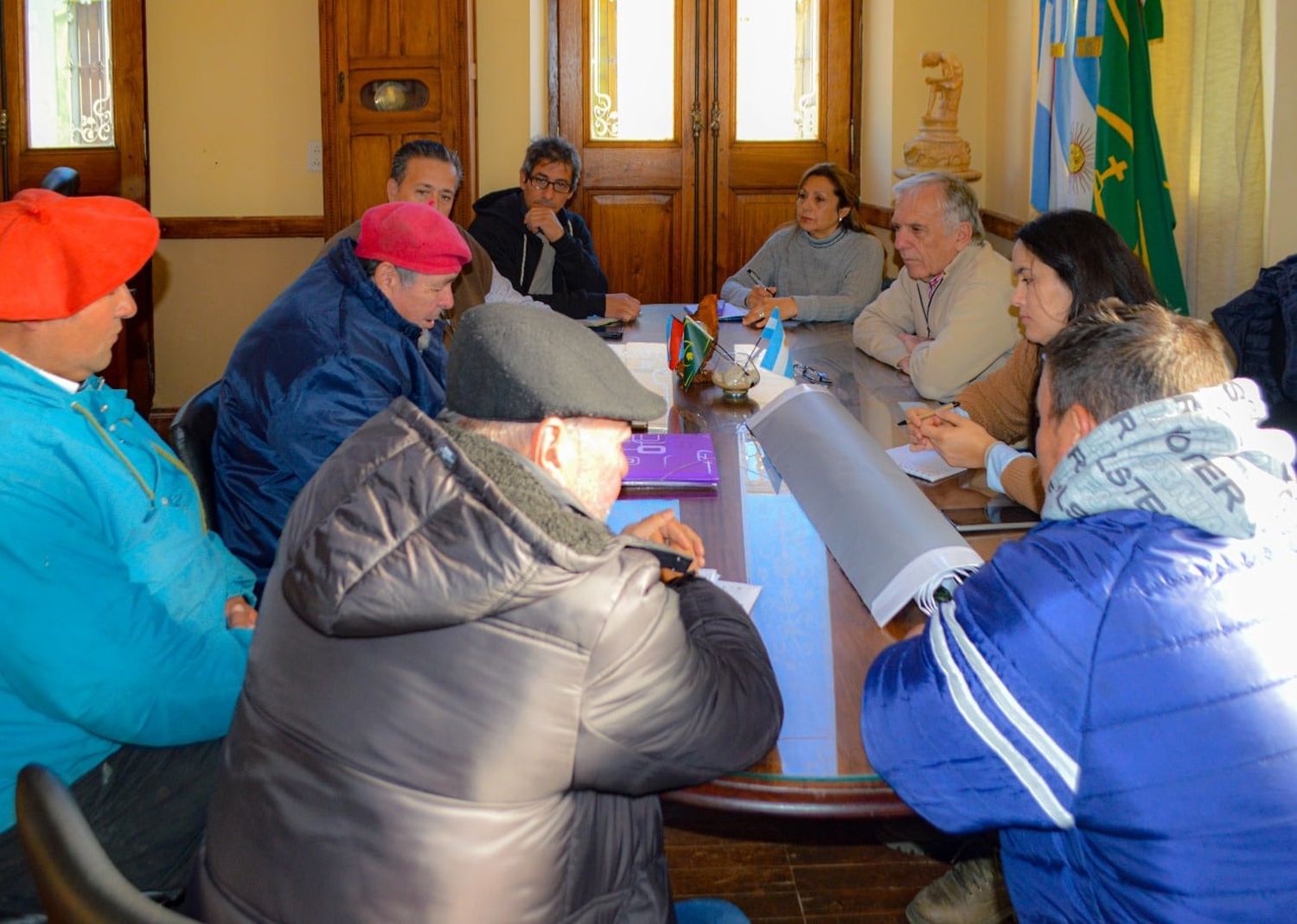 Reunión con productores por usos múltiples de las Islas