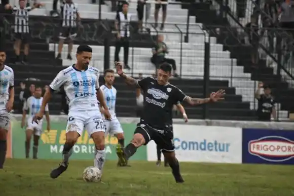 Al borde del abismo: Atlético volvió a perder