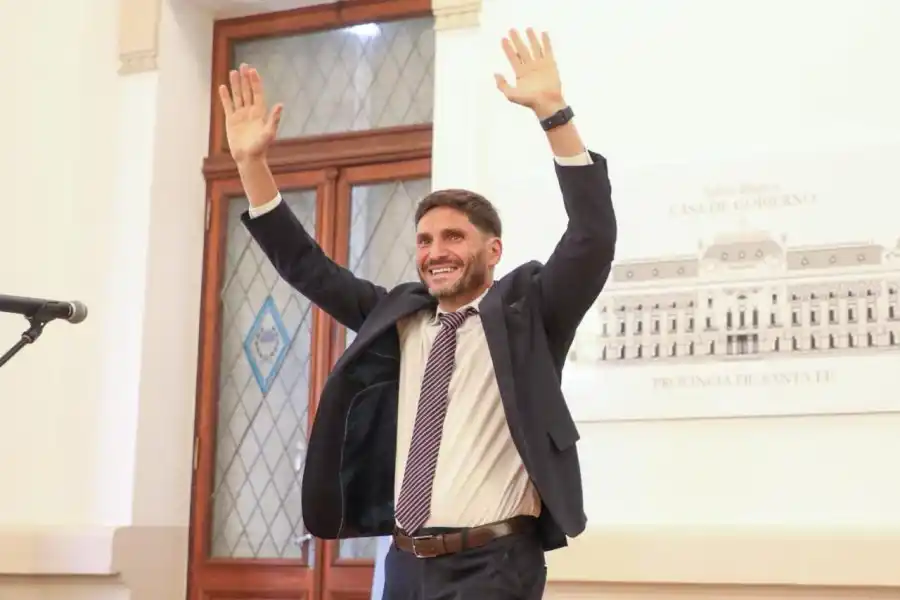Pullaro encabezó el acto en Casa de Gobierno
