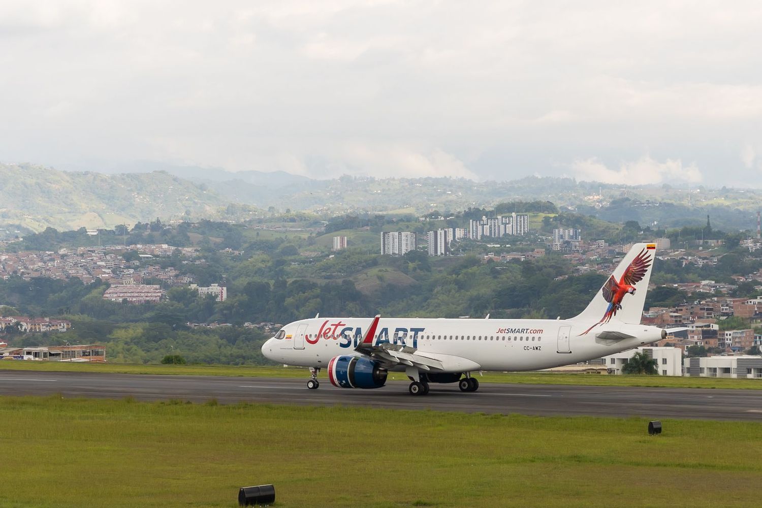 JetSMART se prepara para las vacaciones de mitad de año con nuevos destinos en Colombia