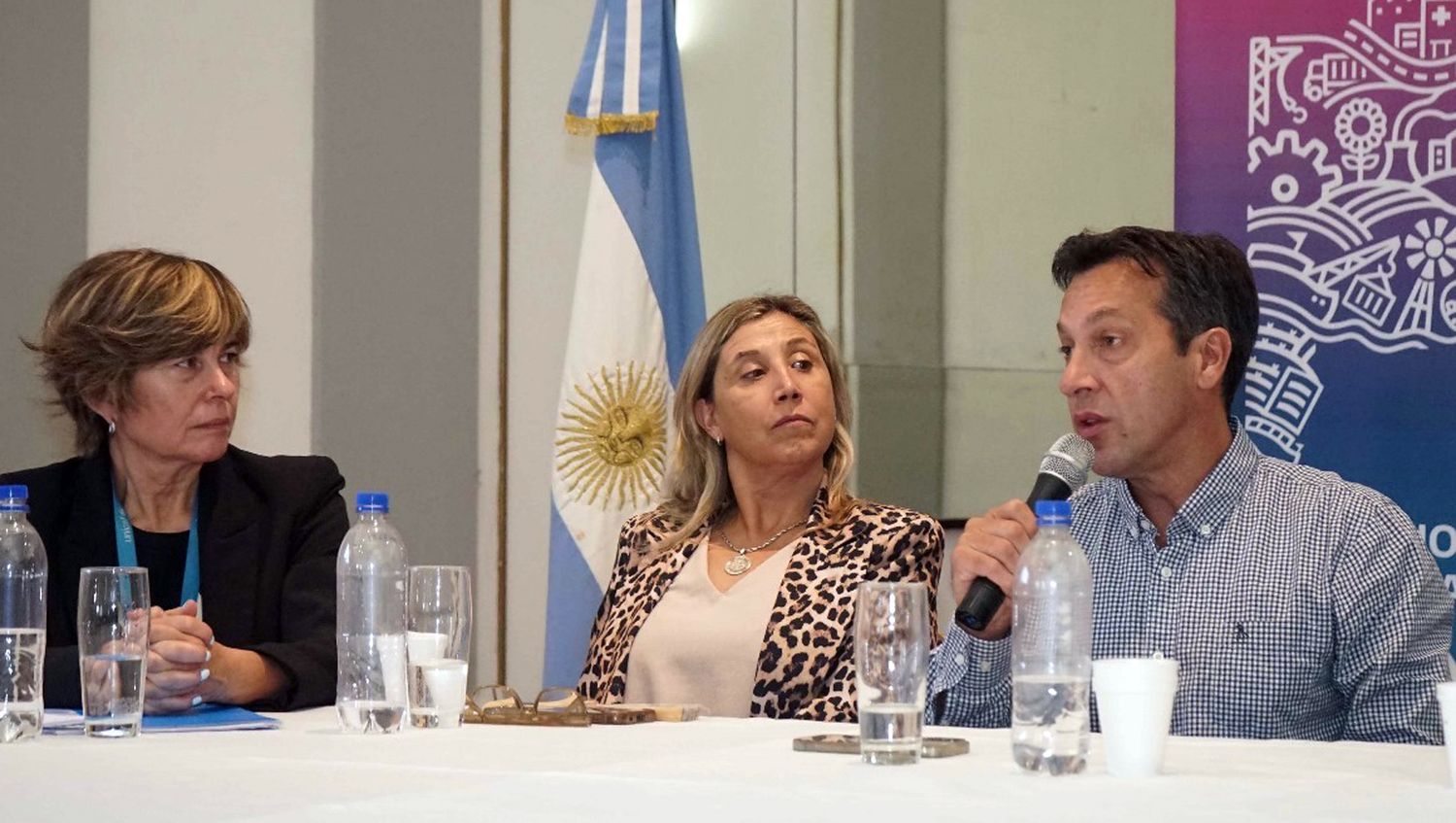 Reconocimiento. Antenucci y Rojas