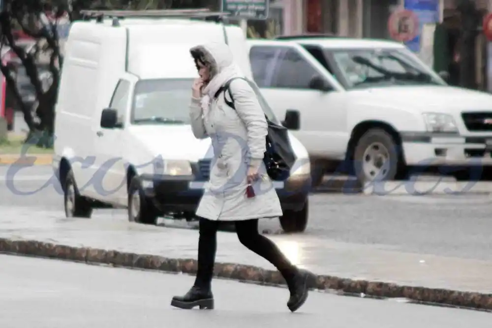 Apareció la lluvia para un sábado desapacible