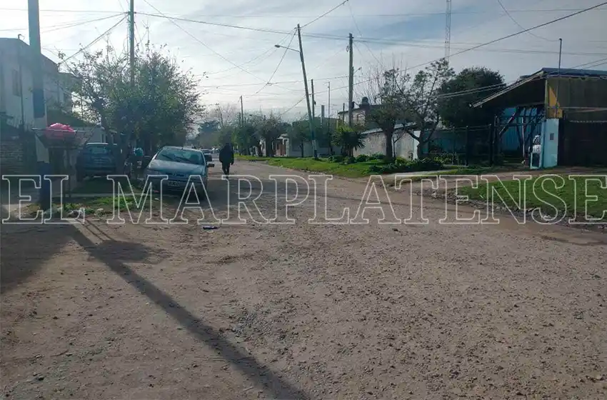 Barrio General Pueyrredon, donde los colectivos no entran y las calles parecen "lagos"