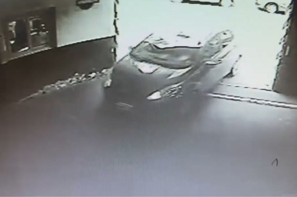 Balearon a una mujer en un intento de robo