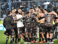 La efectividad de Platense le dio un duro golpe a Racing