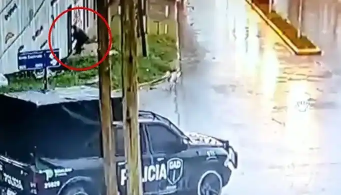Robaron un kiosco en La Matanza: Había dos policias de custodia a unos metros pero no se dieron cuenta