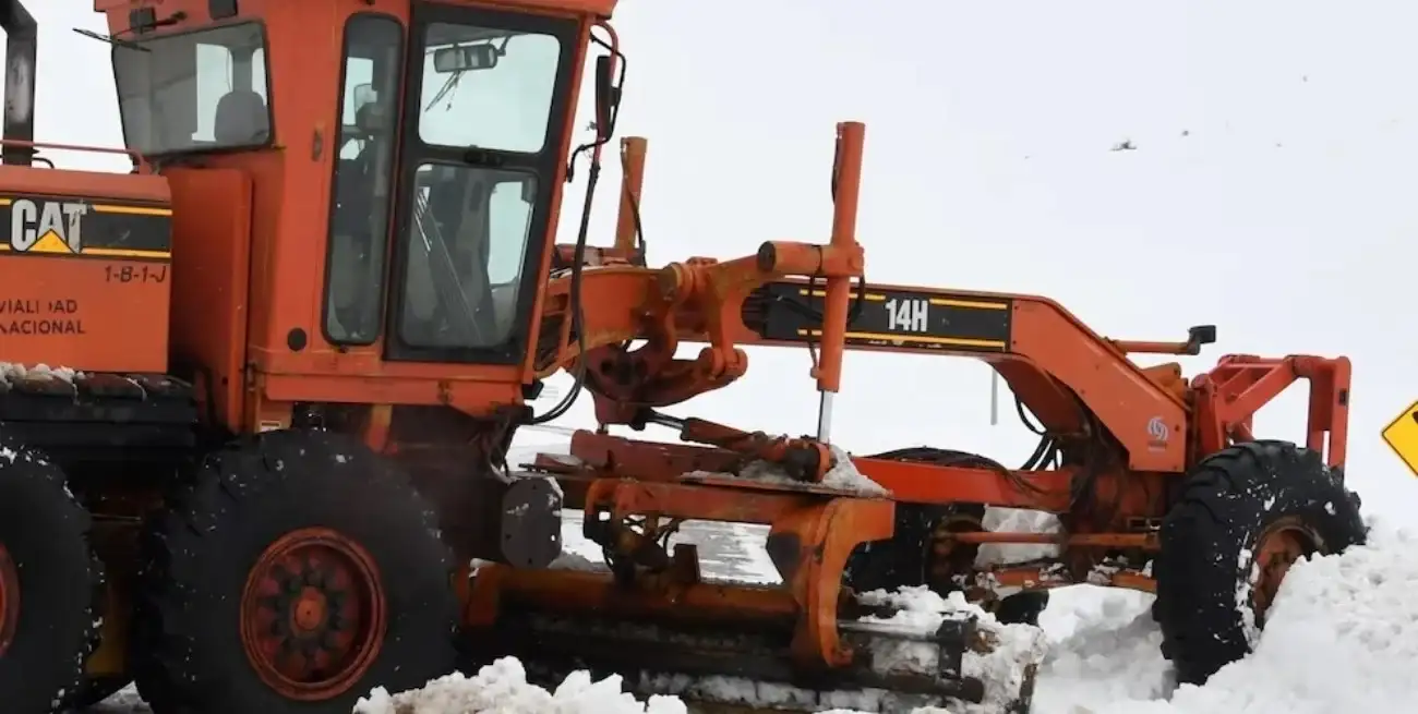 Las tareas de asistencia se desarrollaron en un escenario marcado por la acumulación de nieve.