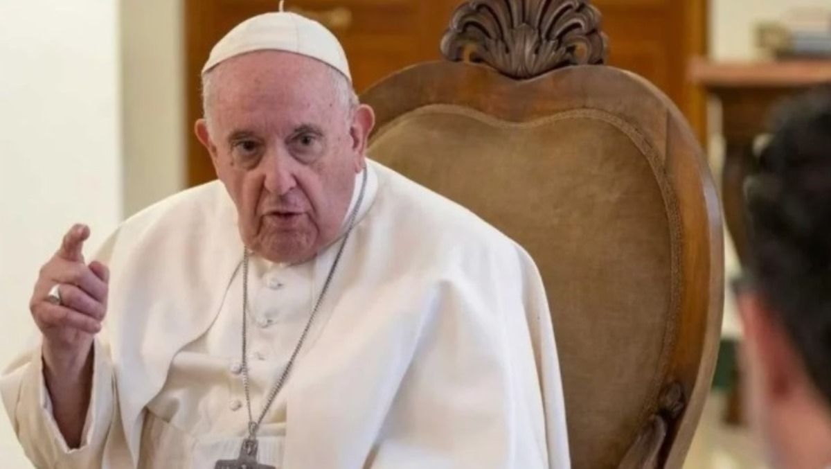 El papa Francisco pide a sacerdotes que tomen posición ante las heridas del mundo