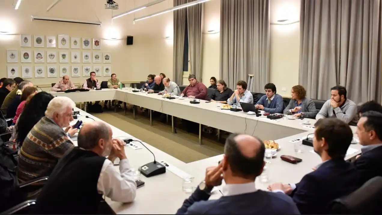 Docentes universitarios firmaron acuerdo paritario