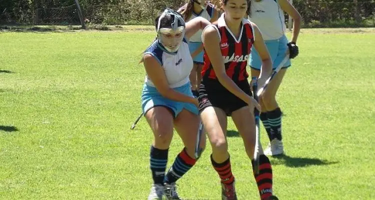 Hockey: Jornada invicta para Náutico
