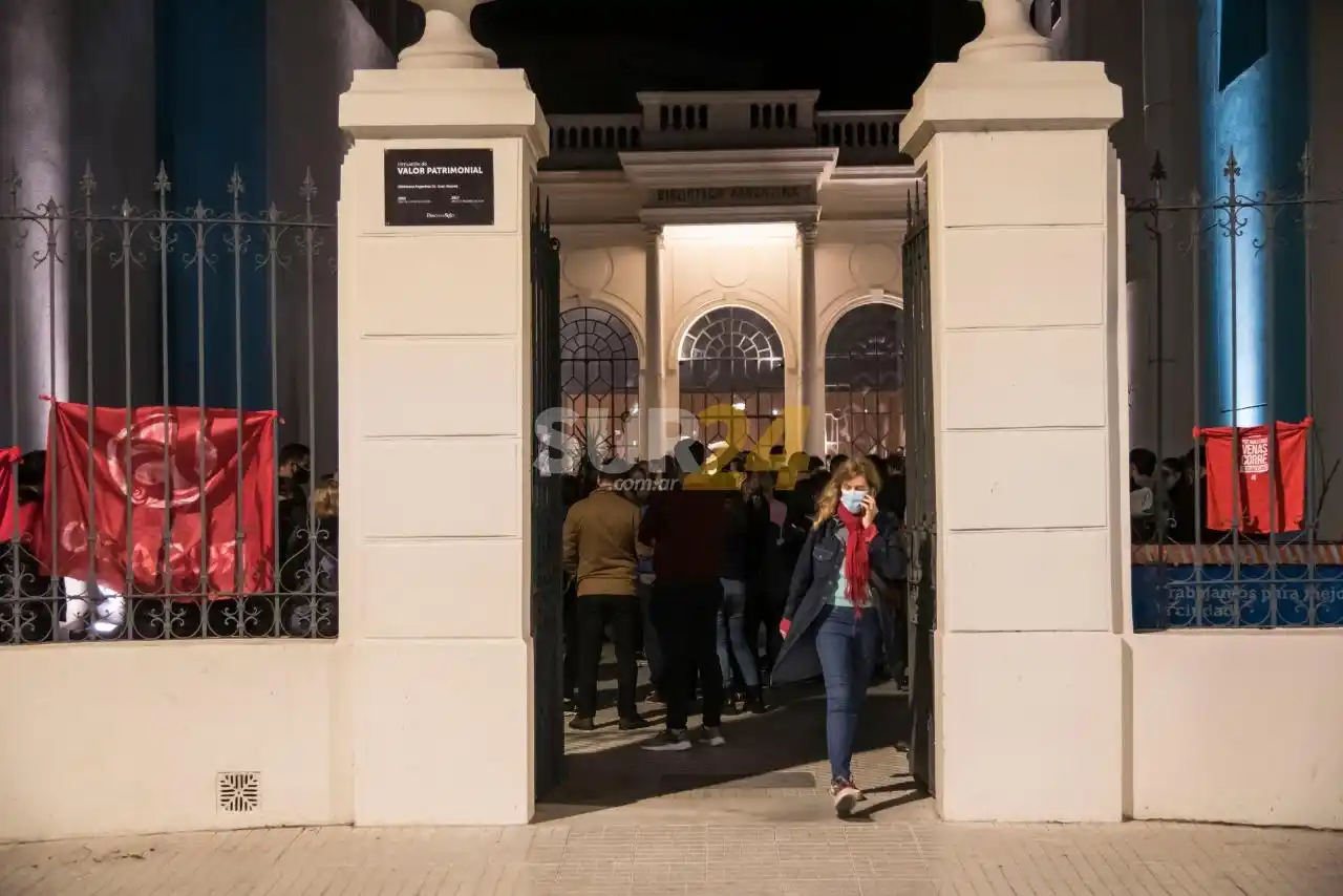 Pullaro presente en el último adiós a Miguel Lifschitz