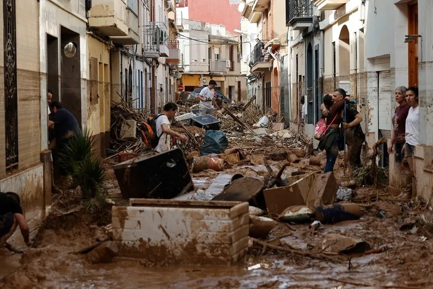 El temporal causó al menos 158 muertes y daños generalizados.