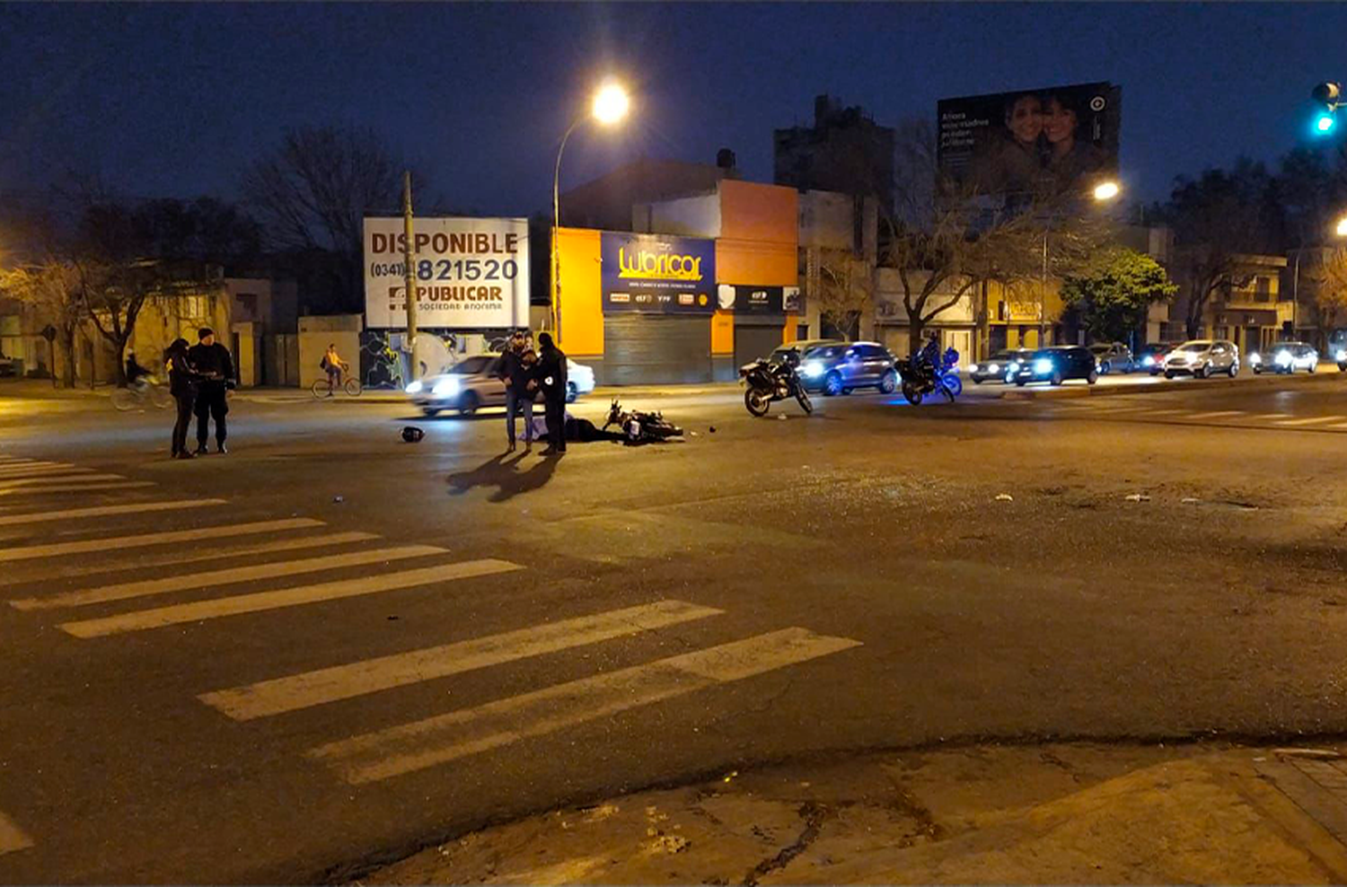 Un motociclista falleció tras chocar contra un colectivo en Avellaneda y San Lorenzo