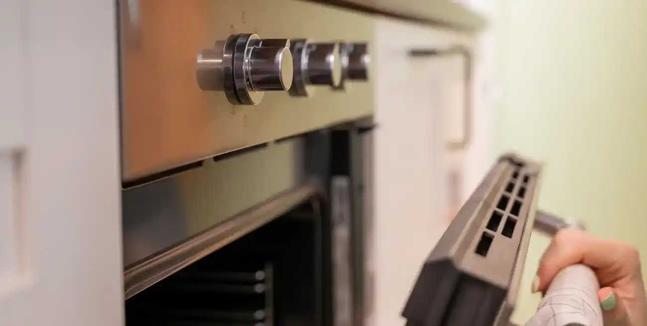 En la actualización mensual de las boletas del gas influyó la baja cotización del dólar.