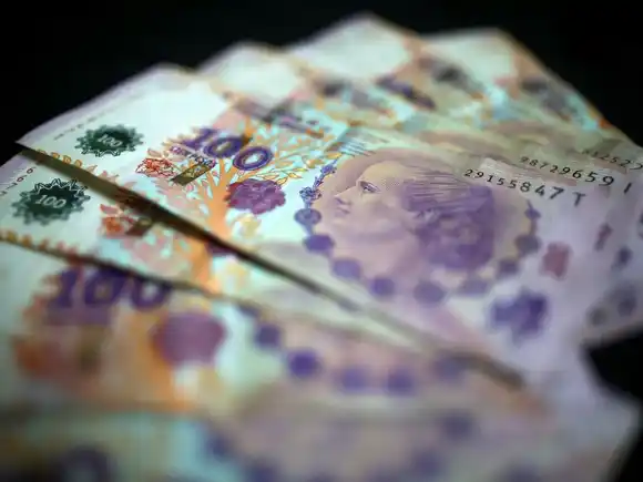 Entró al Congreso un proyecto para cambiar la moneda, quitarle tres ceros y llamarla “Argentum”