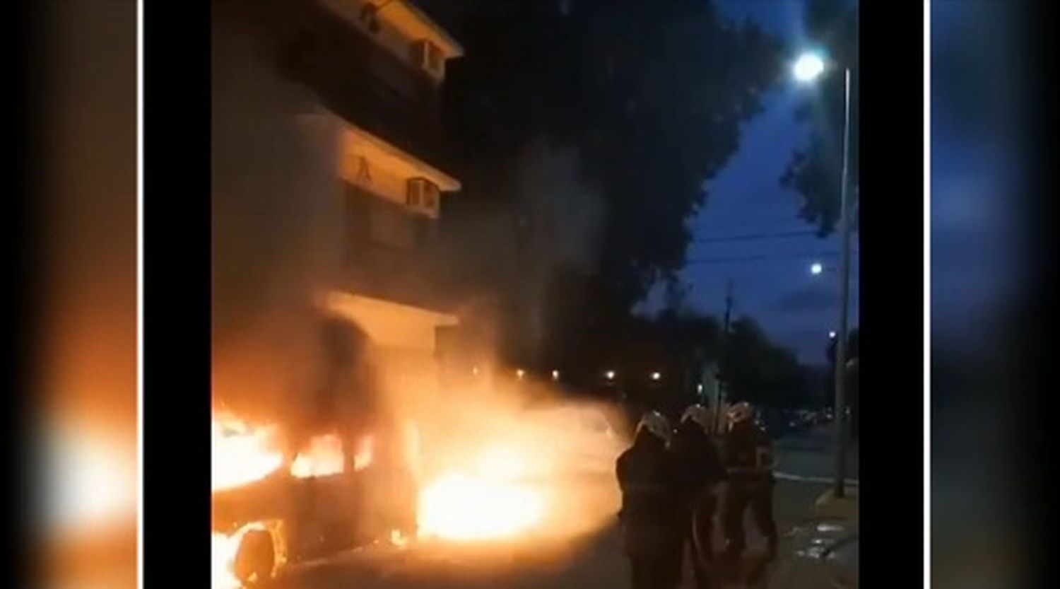 Se incendió un contenedor de basura, explotaron dos autos y hay al menos siete heridos