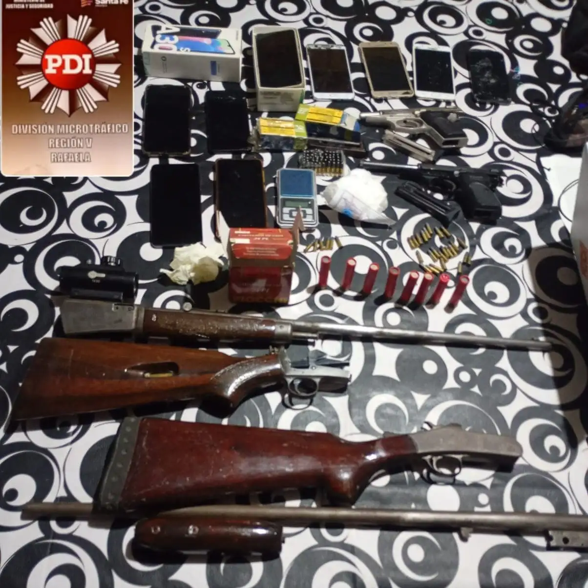Detuvieron a una mujer por microtráfico y tenencia de armas tras un allanamiento - 3