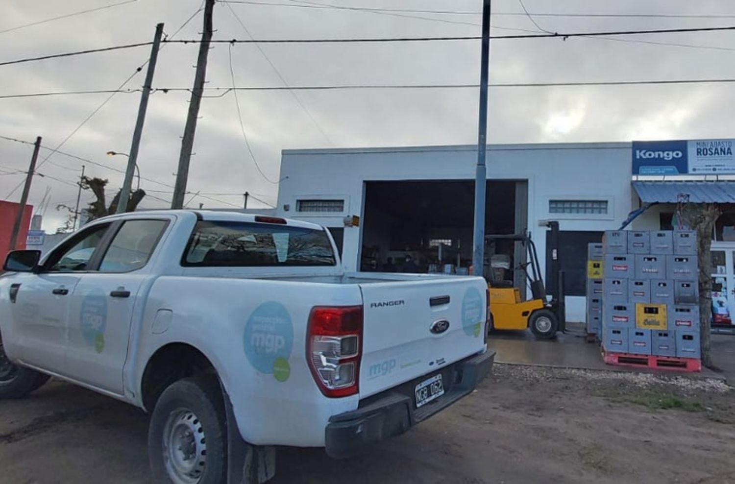 Clausuran un mayorista que vendía bebidas alcohólicas a fiestas clandestinas