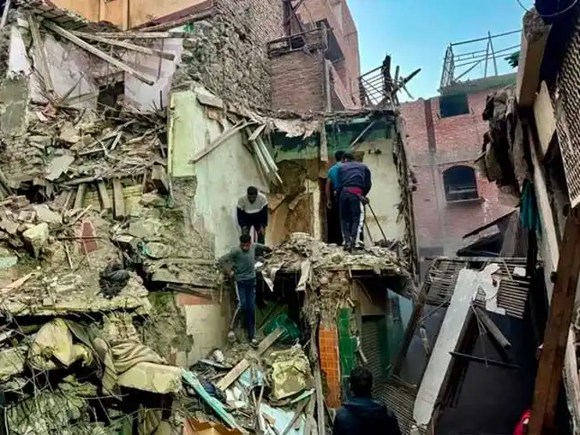 Ascienden a ocho los muertos por el derrumbe de un edificio en Guiza