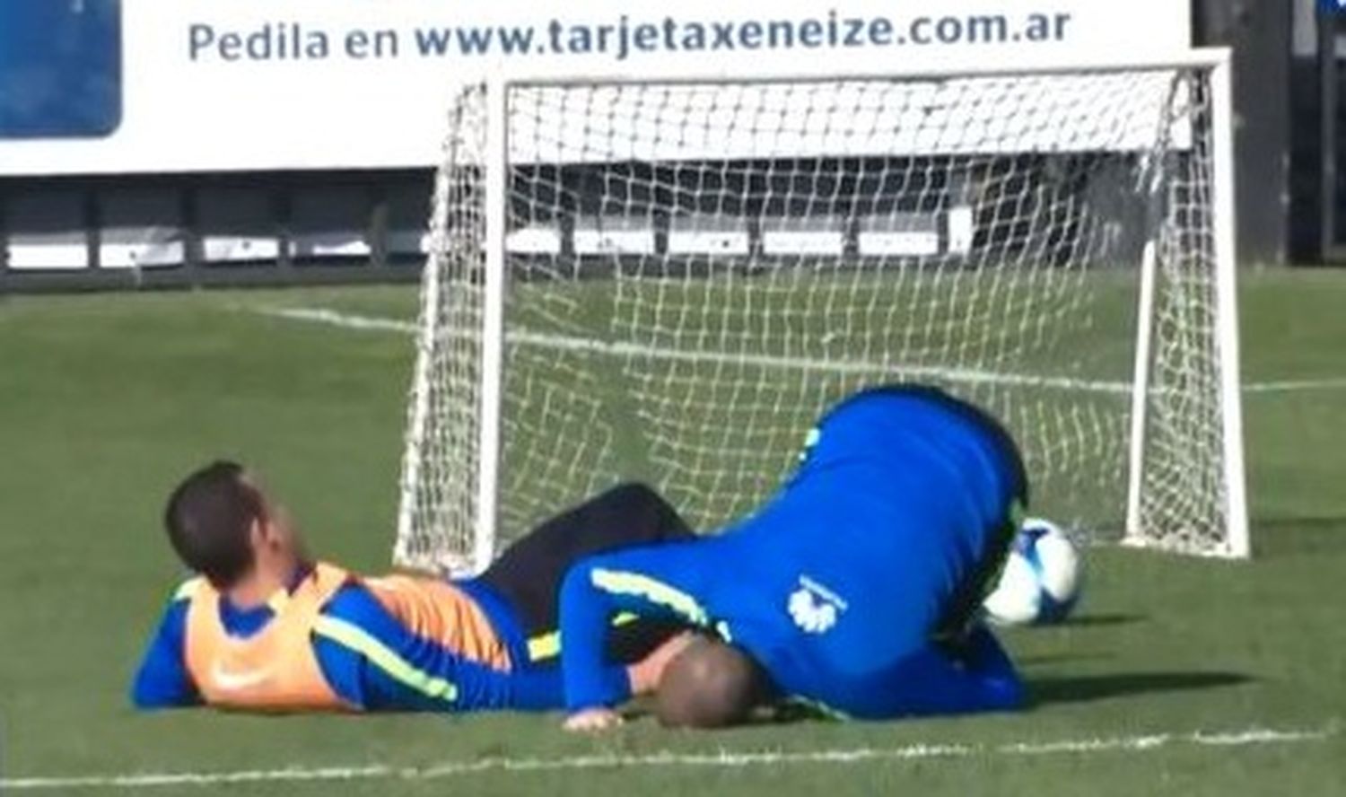 Video: La patada de Jara a Benedetto en el entrenamiento de Boca