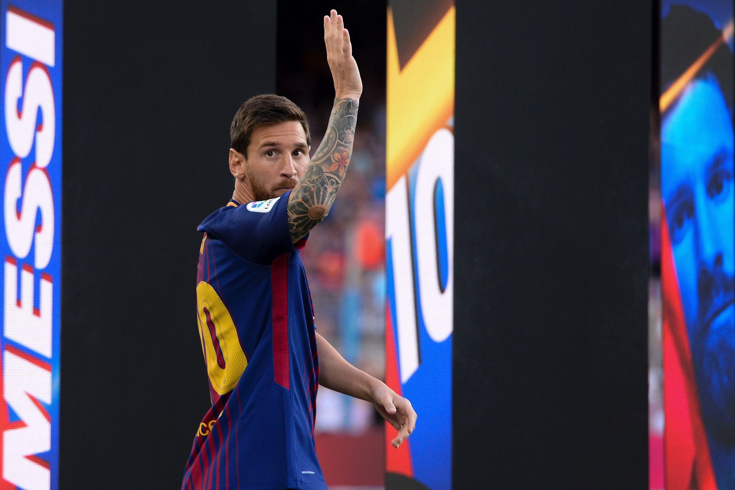 Después de 16 años, Messi se aleja de Barcelona