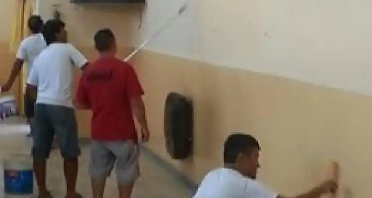 Jóvenes del Partido Fe: Tareas de mantenimiento en Escuela 45