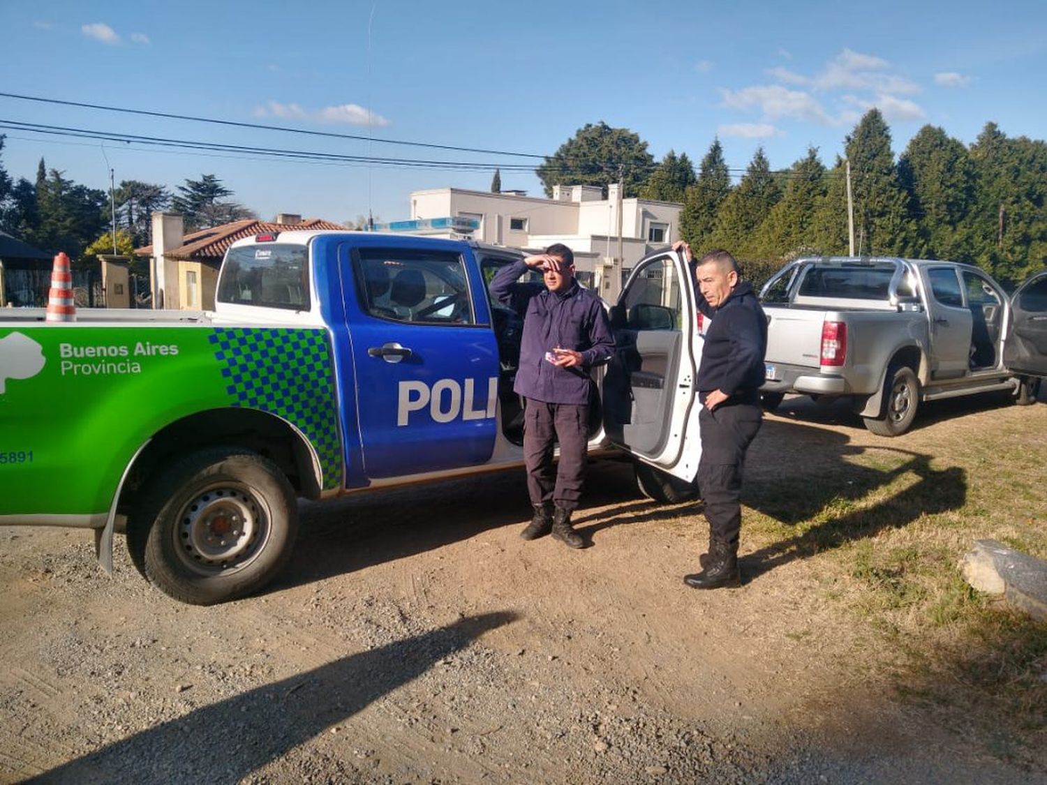 Realizaron un rastrillaje en el Barrio Golf por la aparición de perros envenenados