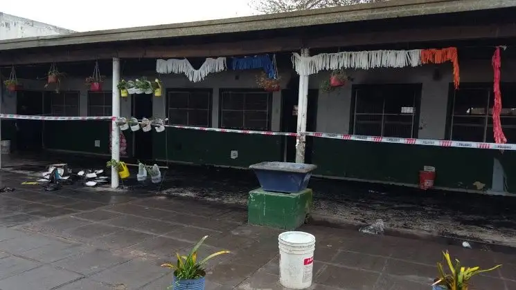 Reubican a los alumnos de la escuela incendiada