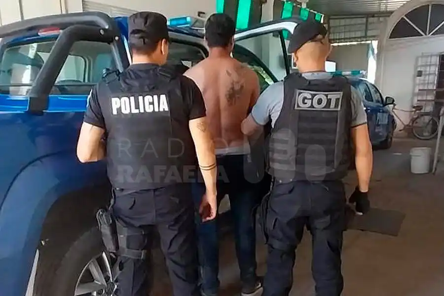 Esperanza: pidió bebidas al fiado, se la negaron, amenazó a la vendedora y terminó tras las rejas