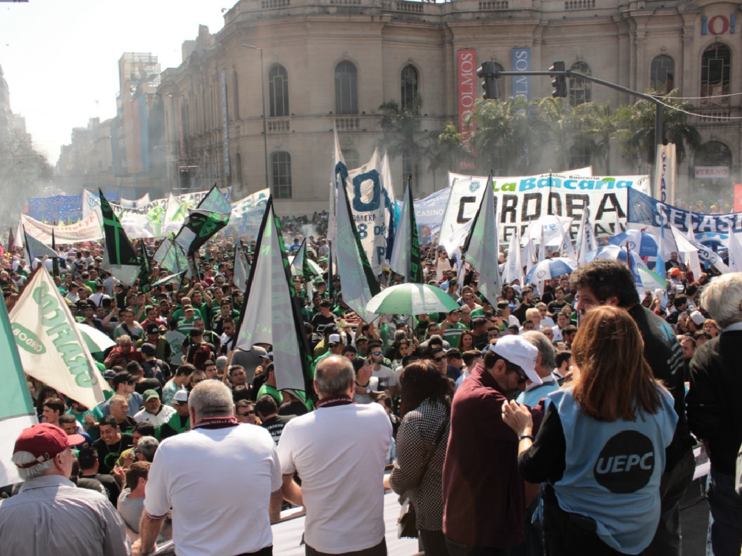 Gremios cordobeses se suman a la marcha nacional contra el Presupuesto