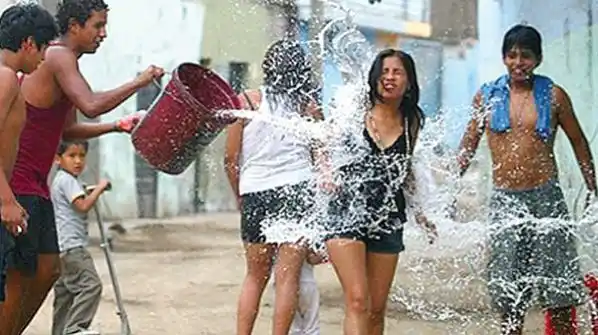 Recuerdos del Carnaval: Siestas de agua y noches de lanza perfume
